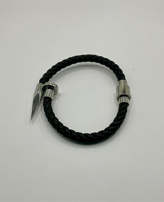 “Le Clou” black leather Eldivousa bracelet with stainless steel.